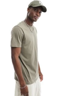 New Look Crew Neck Regular Fit T-shirt In Khaki For Men -Look Espn Store 205800469 3
