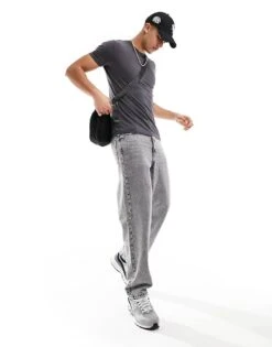 New Look Muscle Fit T-shirt In Dark Grey For Men -Look Espn Store 205861702 4