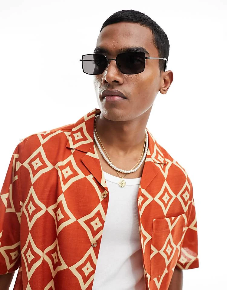 New Look Metal Rectangle Framed Sunglasses In Black For Men 2 New Look Metal Rectangle Framed Sunglasses In Black For Men - Image 2