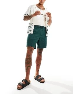 New Look Pintuck Shorts In Mid Green For Men