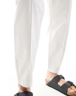 New Look Pintuck Jogger Trousers In White For Men -Look Espn Store 205974497 4