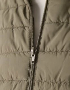 New Look Lightweight Gilet In Dark Khaki For Men -Look Espn Store 206051735 4