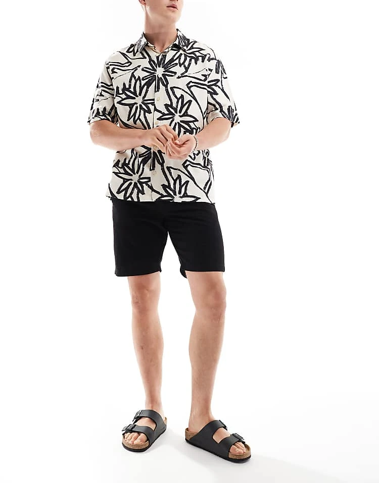 New Look Chino Shorts In Black For Men 3 New Look Chino Shorts In Black For Men - Image 3