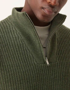 New Look 1/4 Zip Fisherman Jumper In Khaki For Men -Look Espn Store 206096736 3