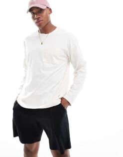 New Look Long Sleeved Oversized Pocket T-shirt In Off White For Men -Look Espn Store 206991474 1 offwhite 1
