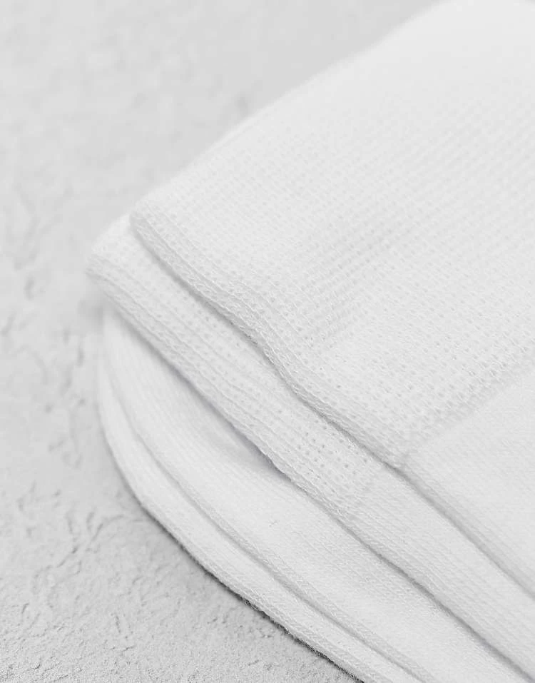 New Look 5 Pack Plain Socks In White For Men 3 New Look 5 Pack Plain Socks In White For Men - Image 3